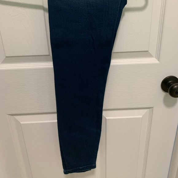 NWOT GUESS Skinny Jeans - Picture 2 of 2
